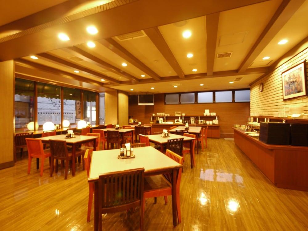Hotel Route-Inn Toyama Ekimae Ngoại thất bức ảnh