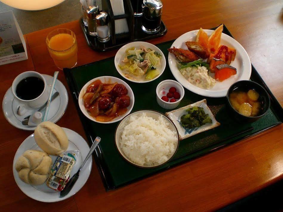 Hotel Route-Inn Toyama Ekimae Ngoại thất bức ảnh